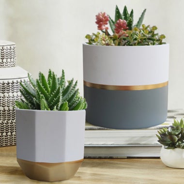 Exquis Home 6.5-inch White Ceramic Plant Containers With Gold and Grey Detailing (Set of 2).